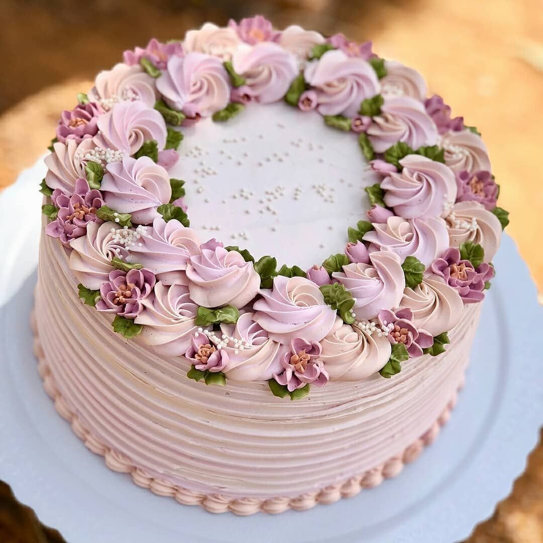 Украшение торта цветами из крема