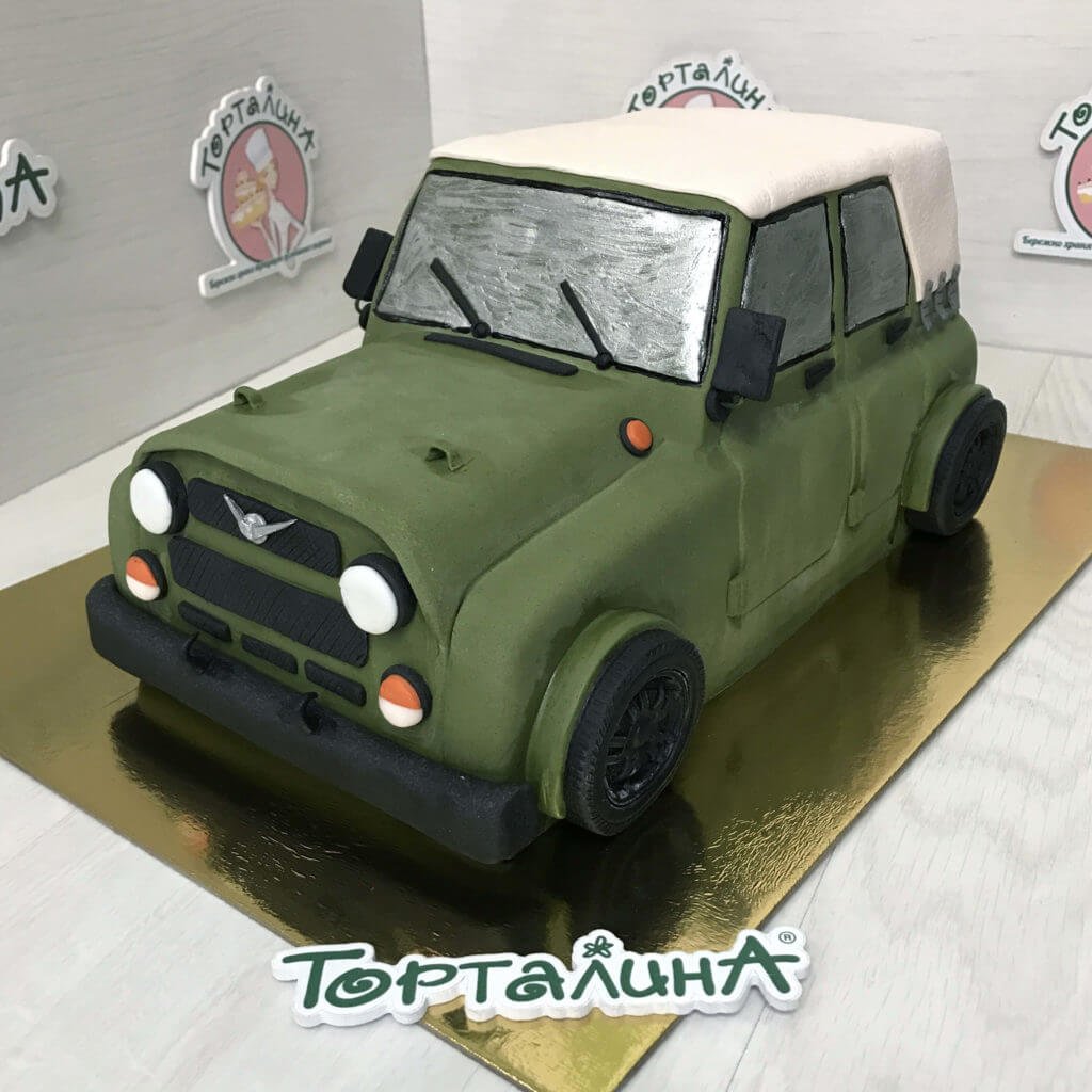 Торт с «машинками»