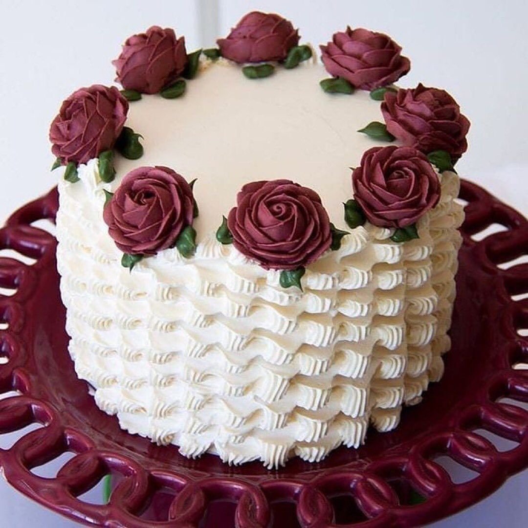 Фото кремовых тортов. Украшение торта. Масляный торт. Украшение торта кремом. Кремовое украшение торта.