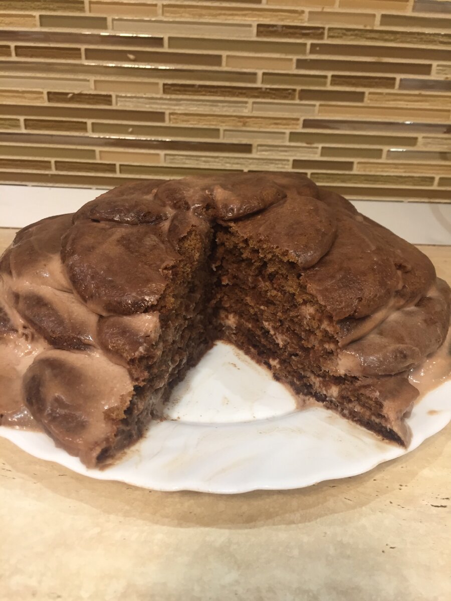 Торт черепаха со сметанным кремом и киви