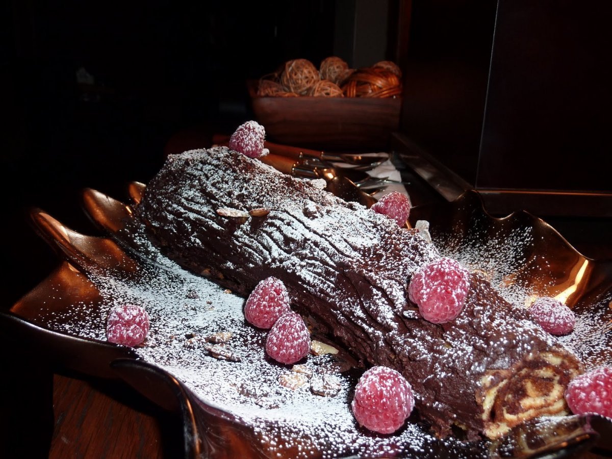 Рождественское полено Буш де Ноэль (Buche de noel)