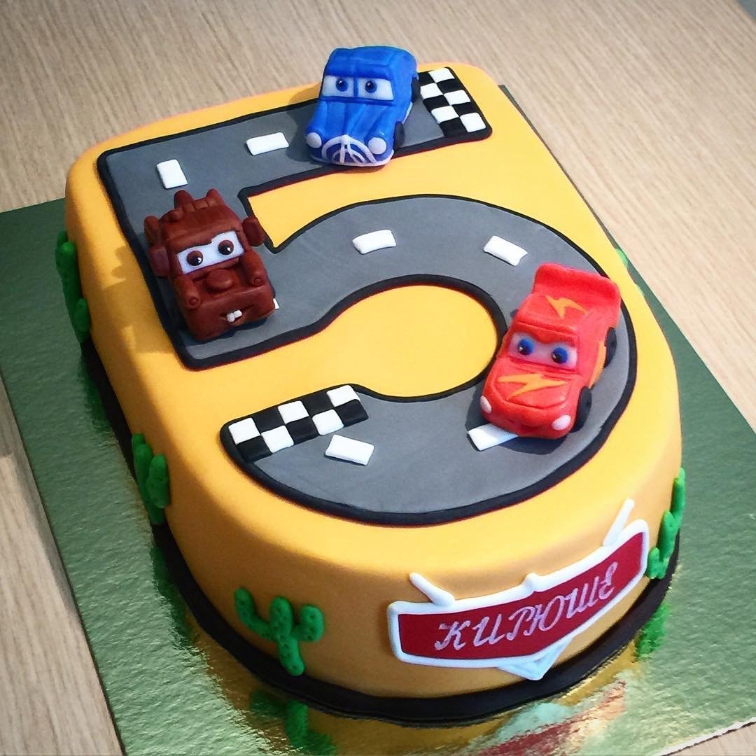 Торт Lightning MCQUEEN