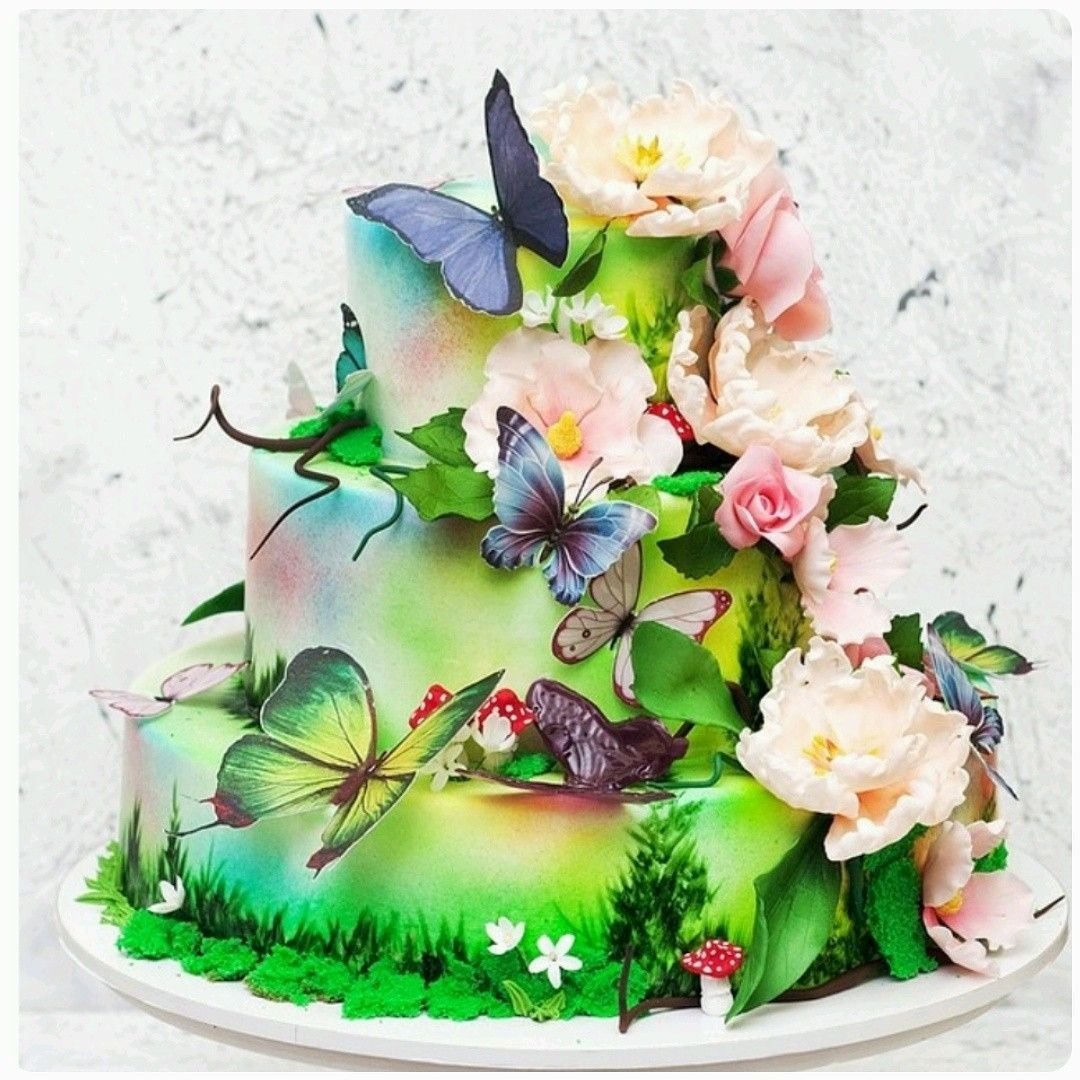 Торт с бабочками и цветами