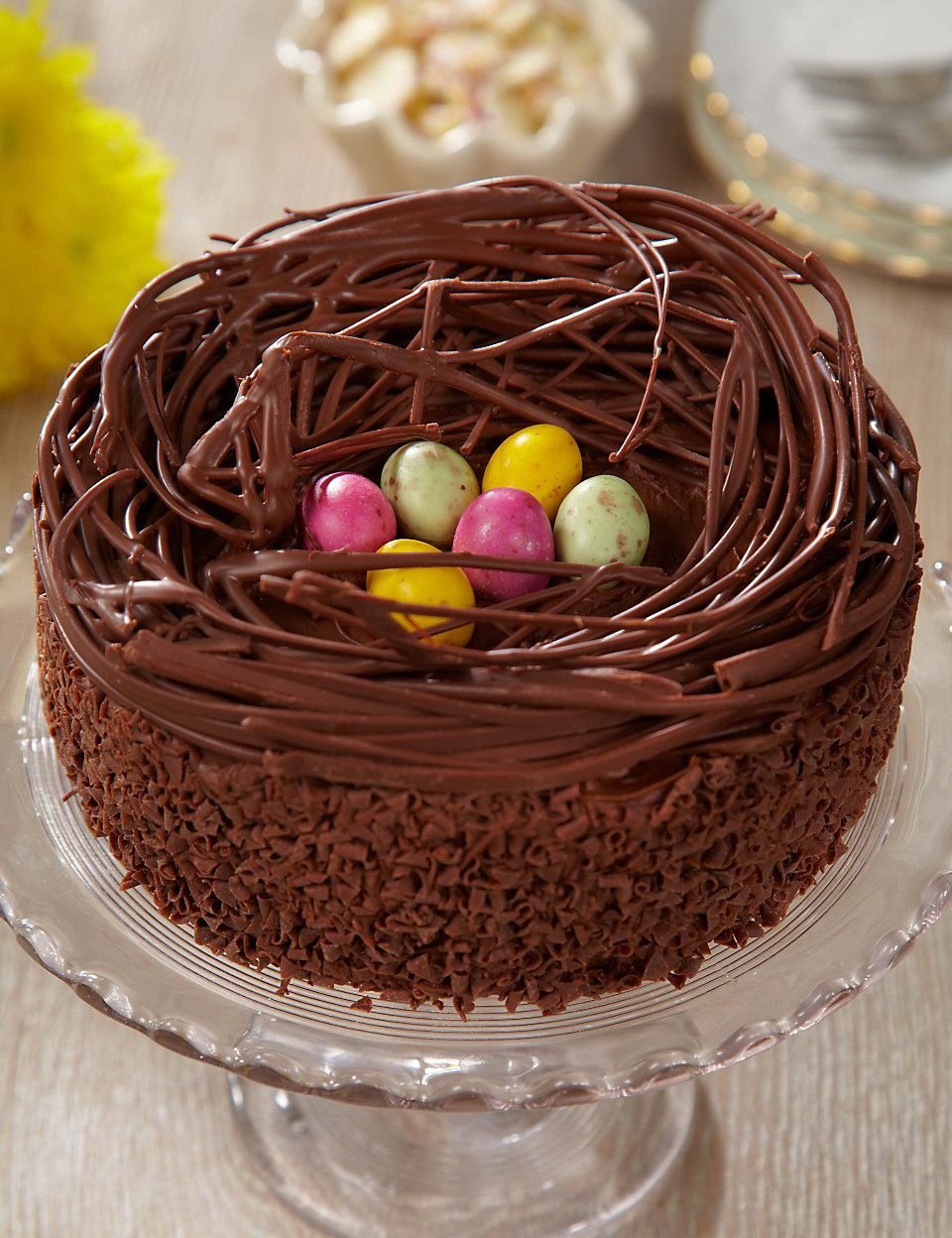 Гнездо из шоколада. Украшение торта. Украшение пасхального торта. Торт гнездо. Тортик на Пасху.