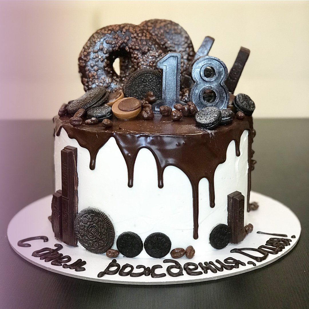 Тортик на 18 лет парню