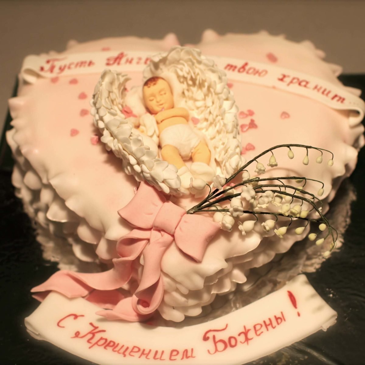 Необычный торт на крестины для мальчика