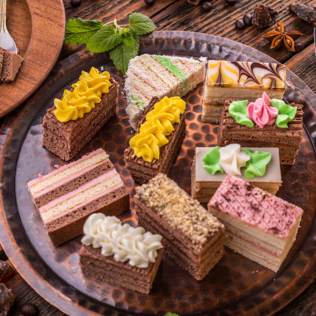 Красивые и вкусные пирожные