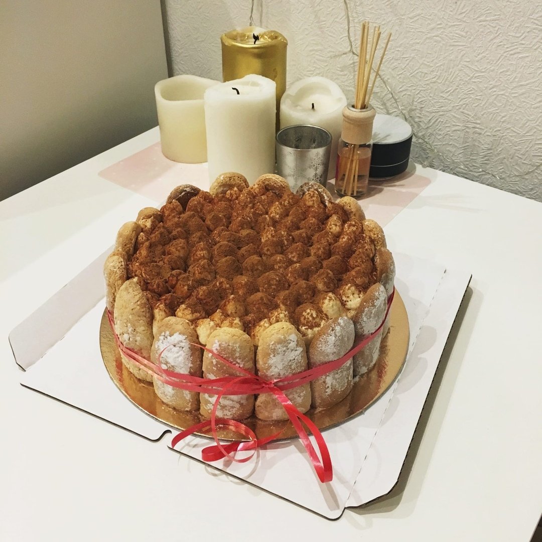 Торт из палочек савоярди двухъярусный