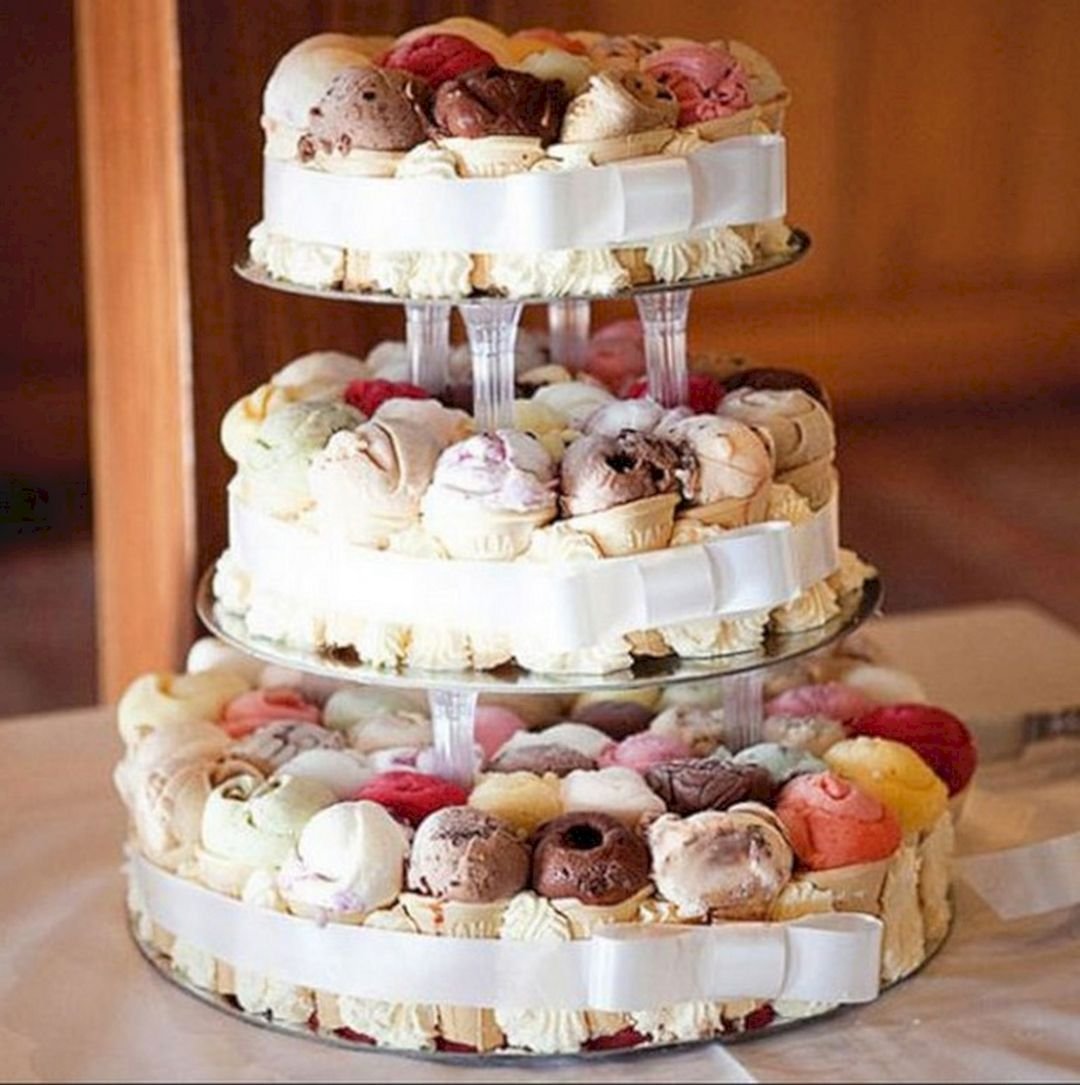 Что можно вместо свадьбы. Необычные торты. Свадебный торт из пирожных. Необычный свадебный торт. Свадебный торт порционный.