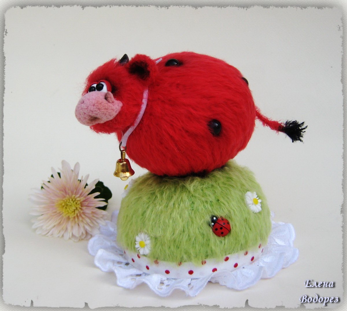 Божья коровка из конфет