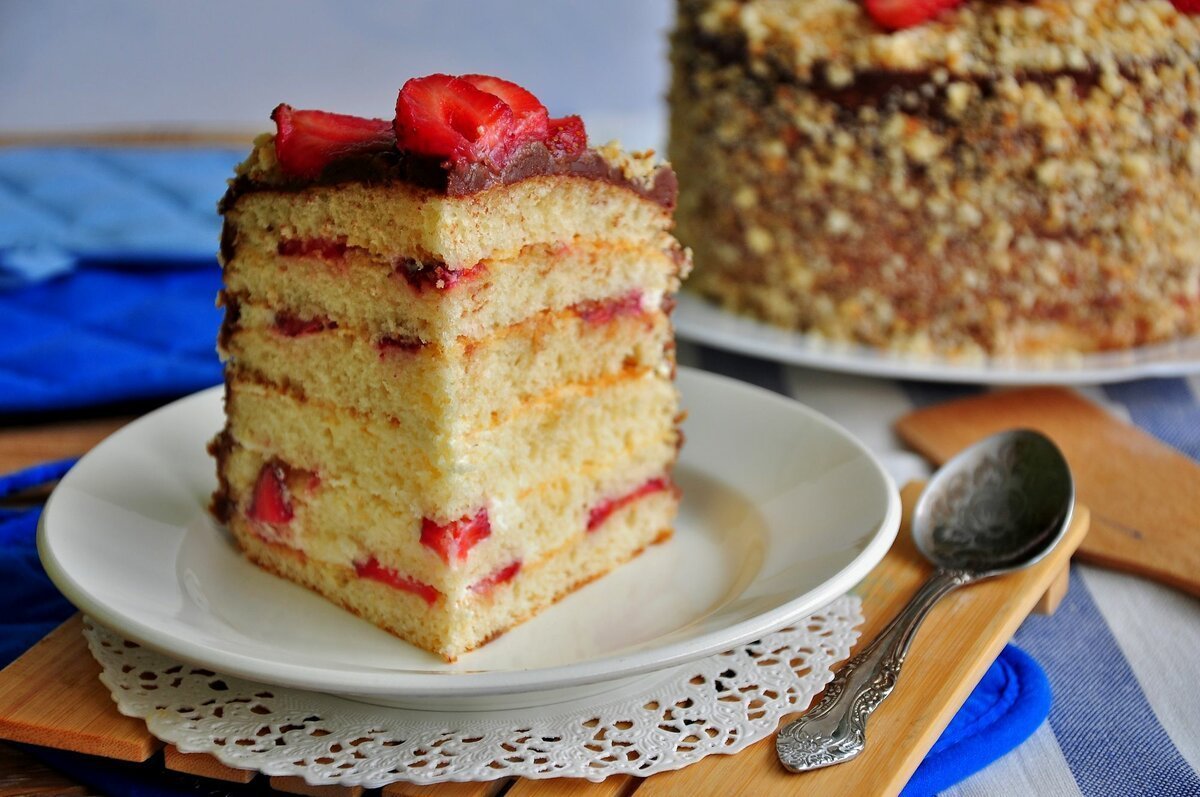 Молочная девочка с клубникой