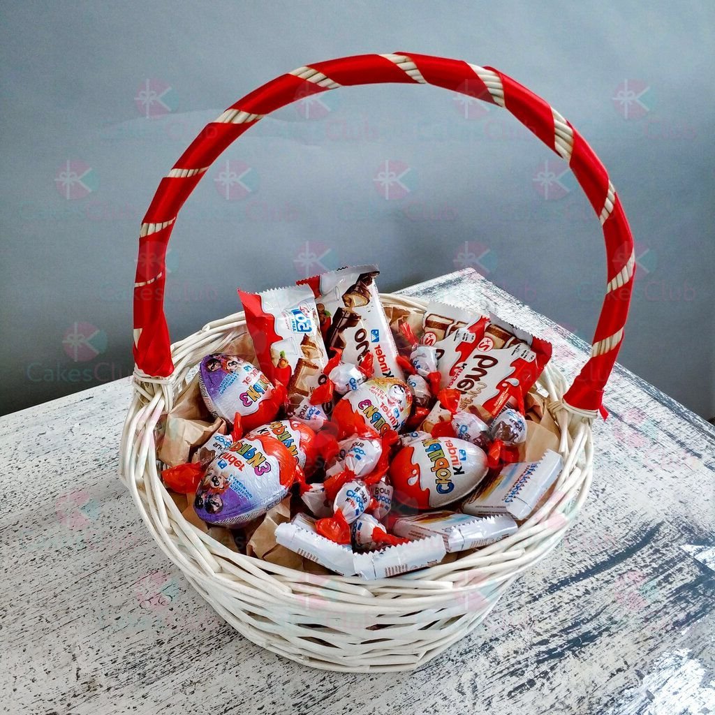 Коробка с киндерами