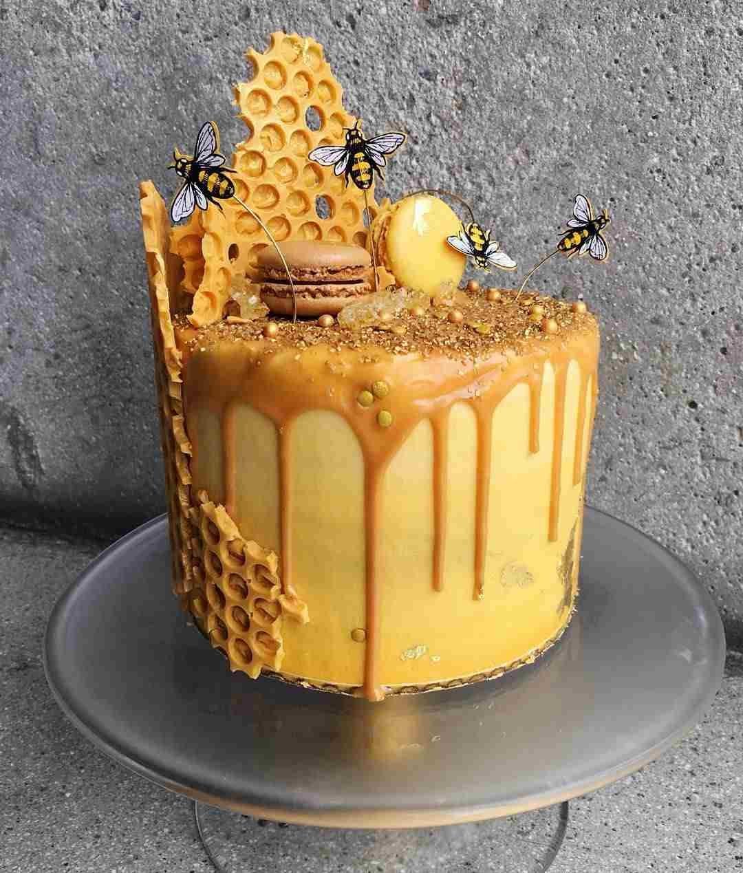 Торт мужчине с пчелами