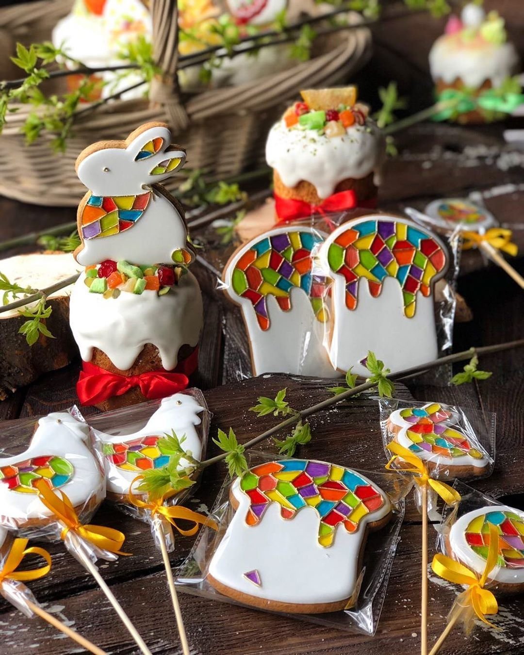 Украшение пасхальных куличей пряниками