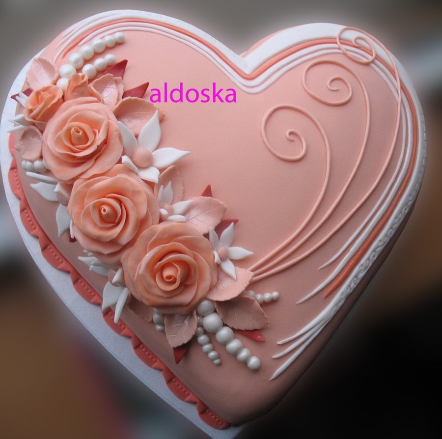 Торт сердце с розами