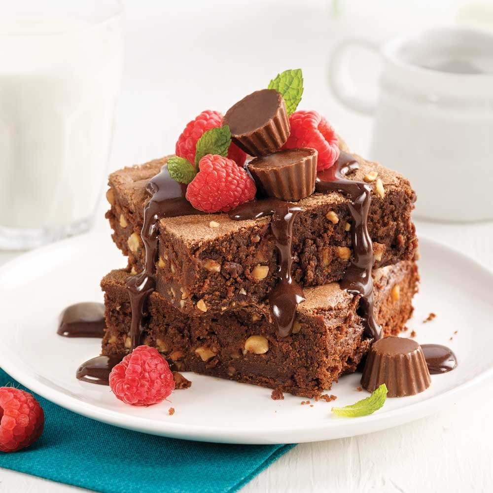Шоко торт. Шоколадное пирожное Брауни. Американский десерт Брауни. Шоколадный бисквит Брауни. Брауни Роксайд.