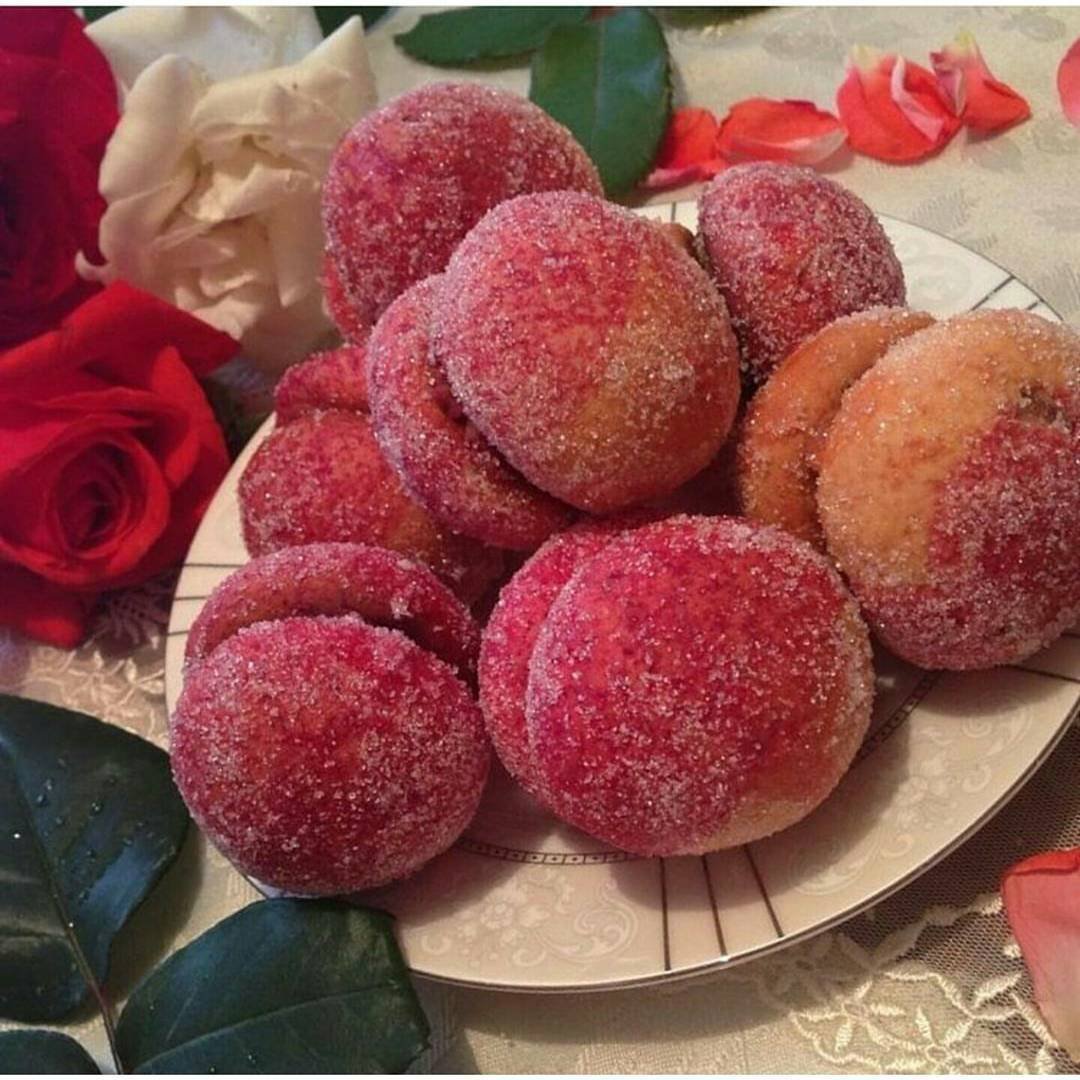 Кондитерские персики