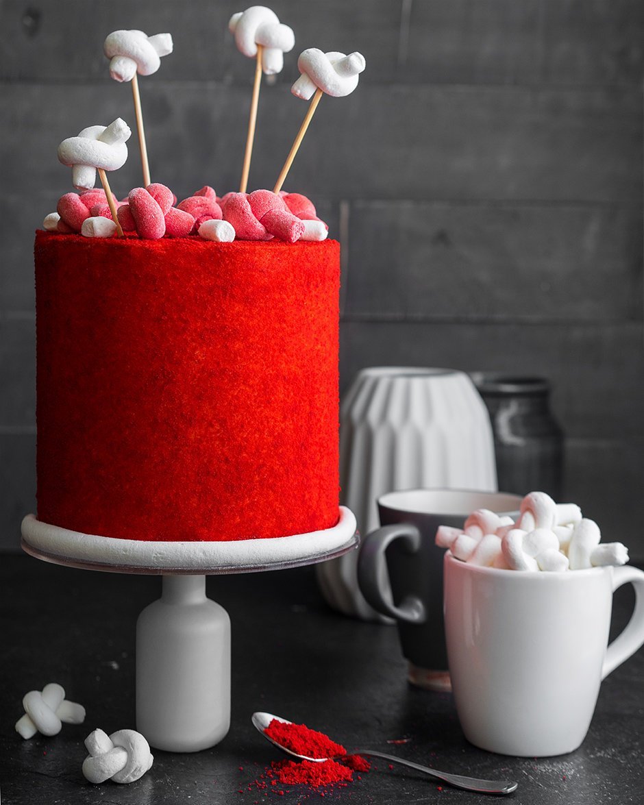 Торта "красный бархат" (Red Velvet).