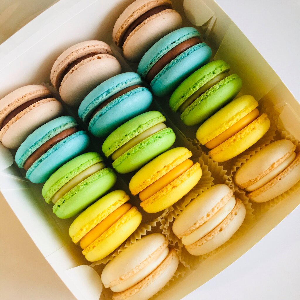 Almond французские макаруны