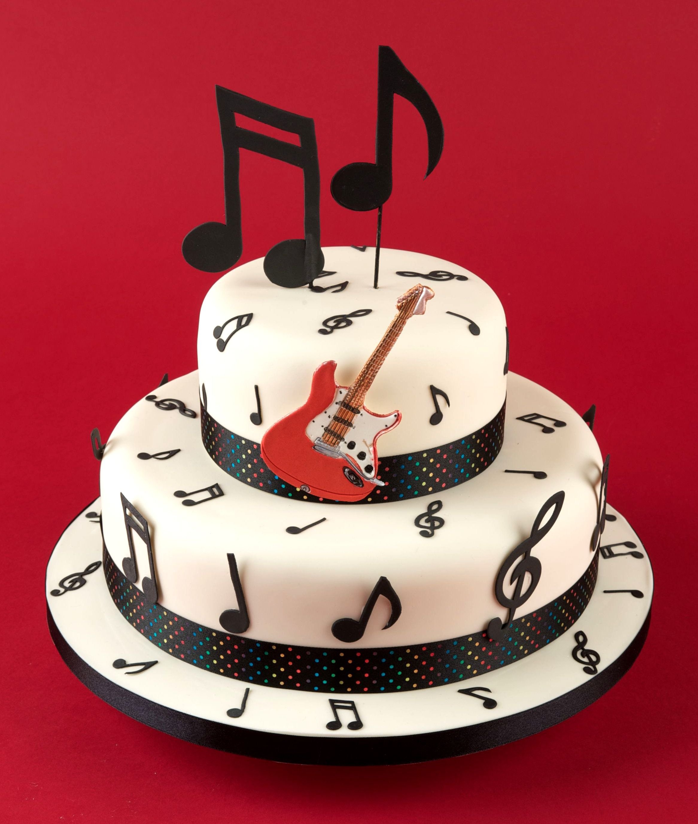 День рождение 5 лет музыкальный. Торт для музыканта. Украшение торта для музыканта. Торт с музыкальной тематикой. Торт для музыканта с микрофоном.