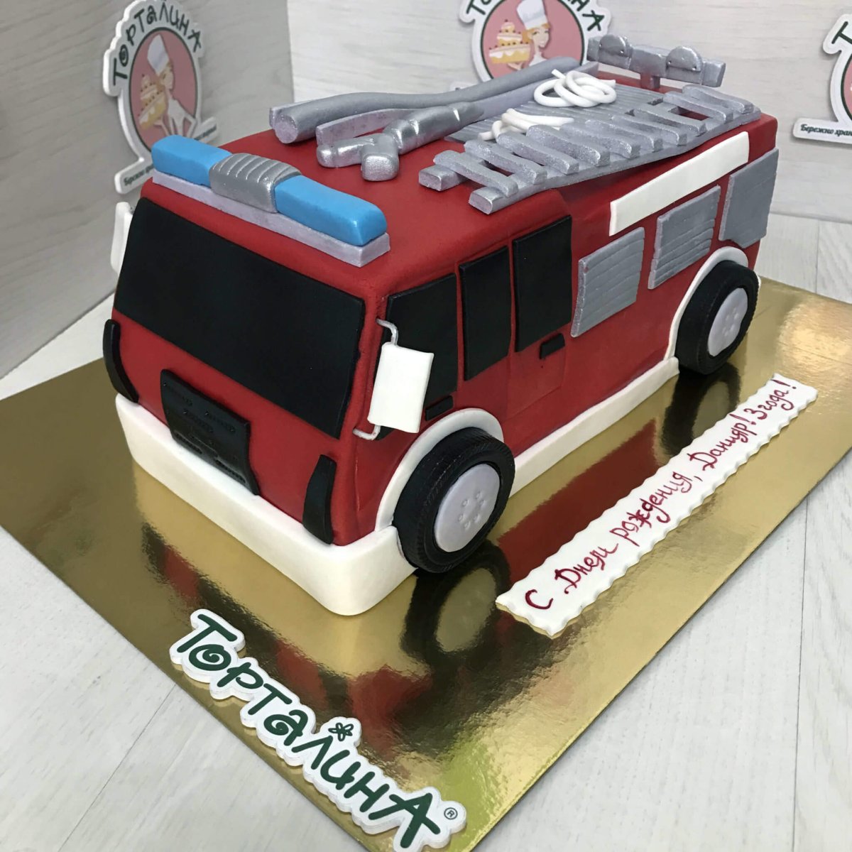 Торт машина Шевроле Камаро