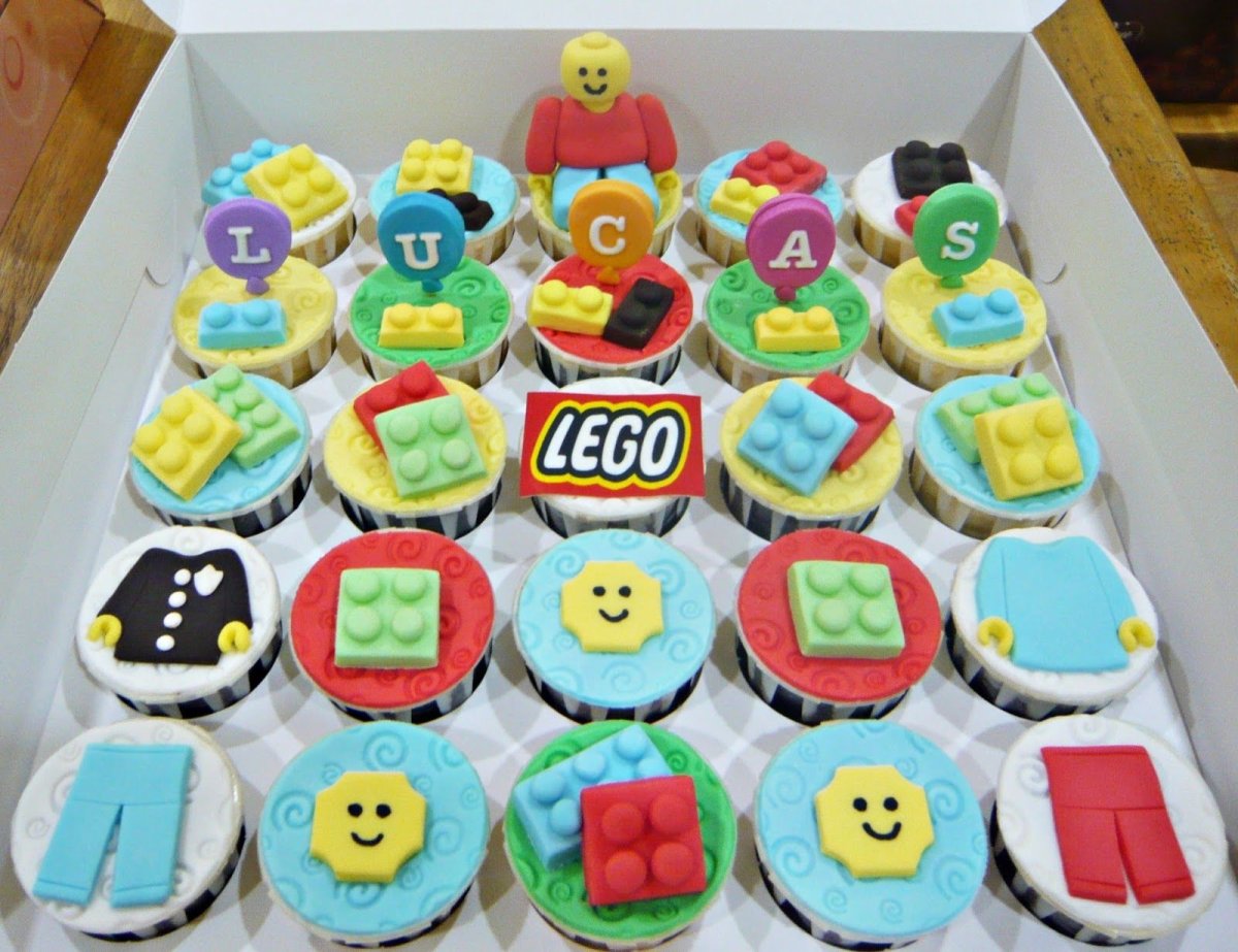 Капкейки LEGO