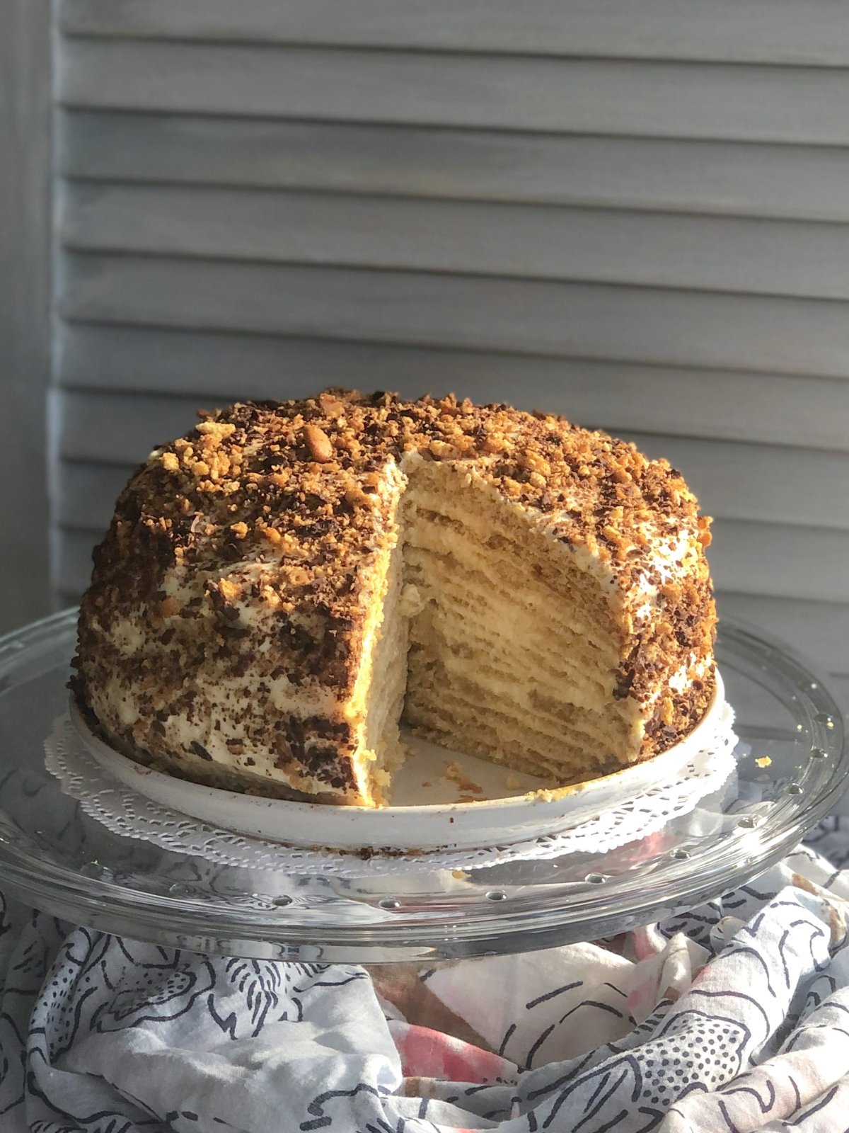 Медовый торт с кремом чиз
