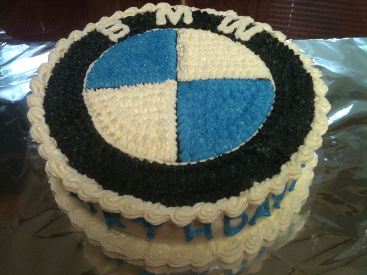 Торт BMW С мастикой