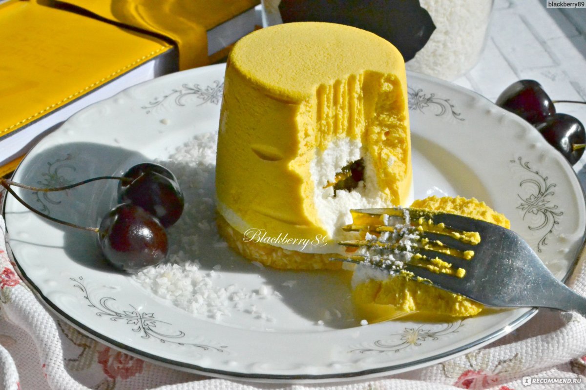 Муссовые пирожные манго