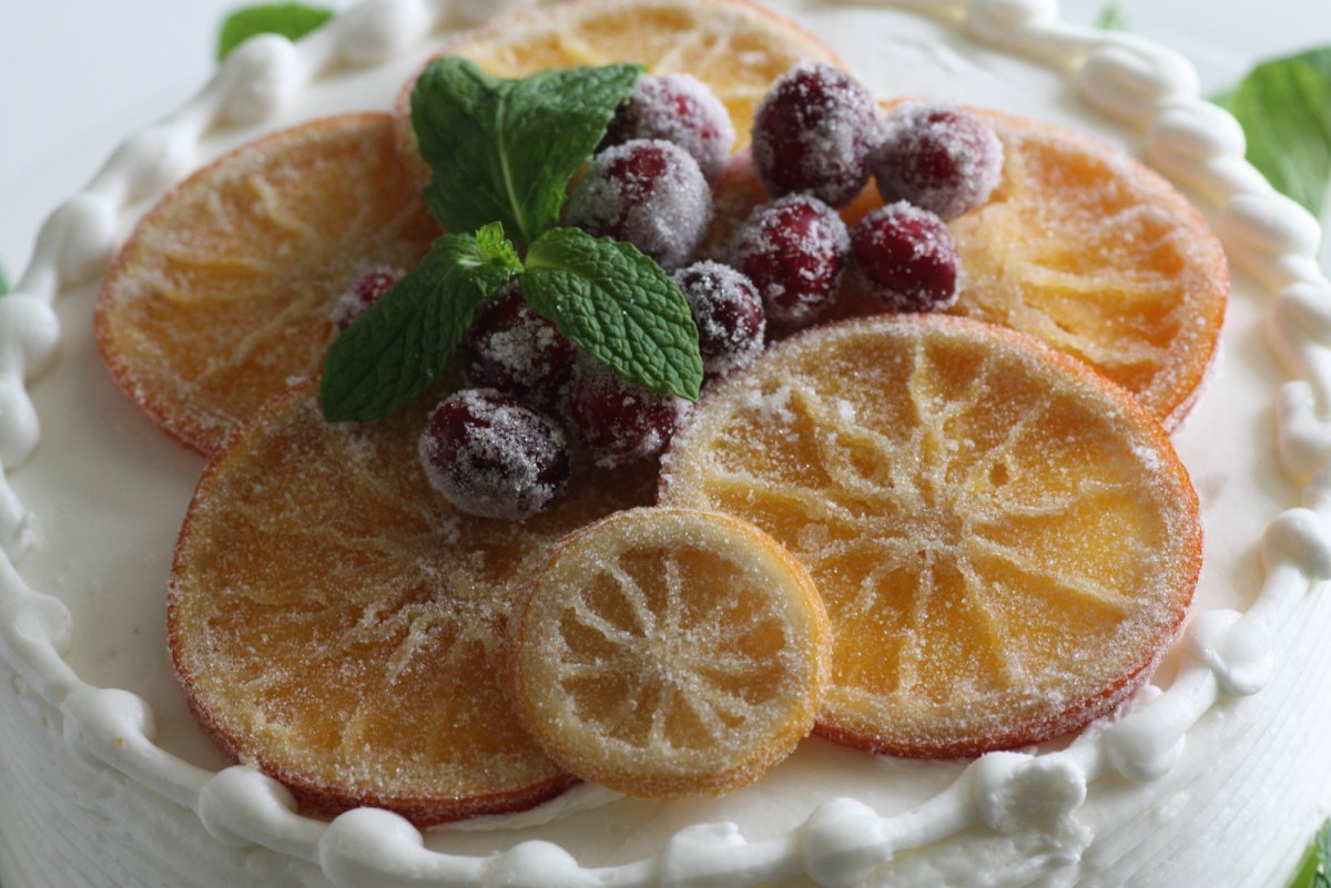 Торт с цукатами и орехами