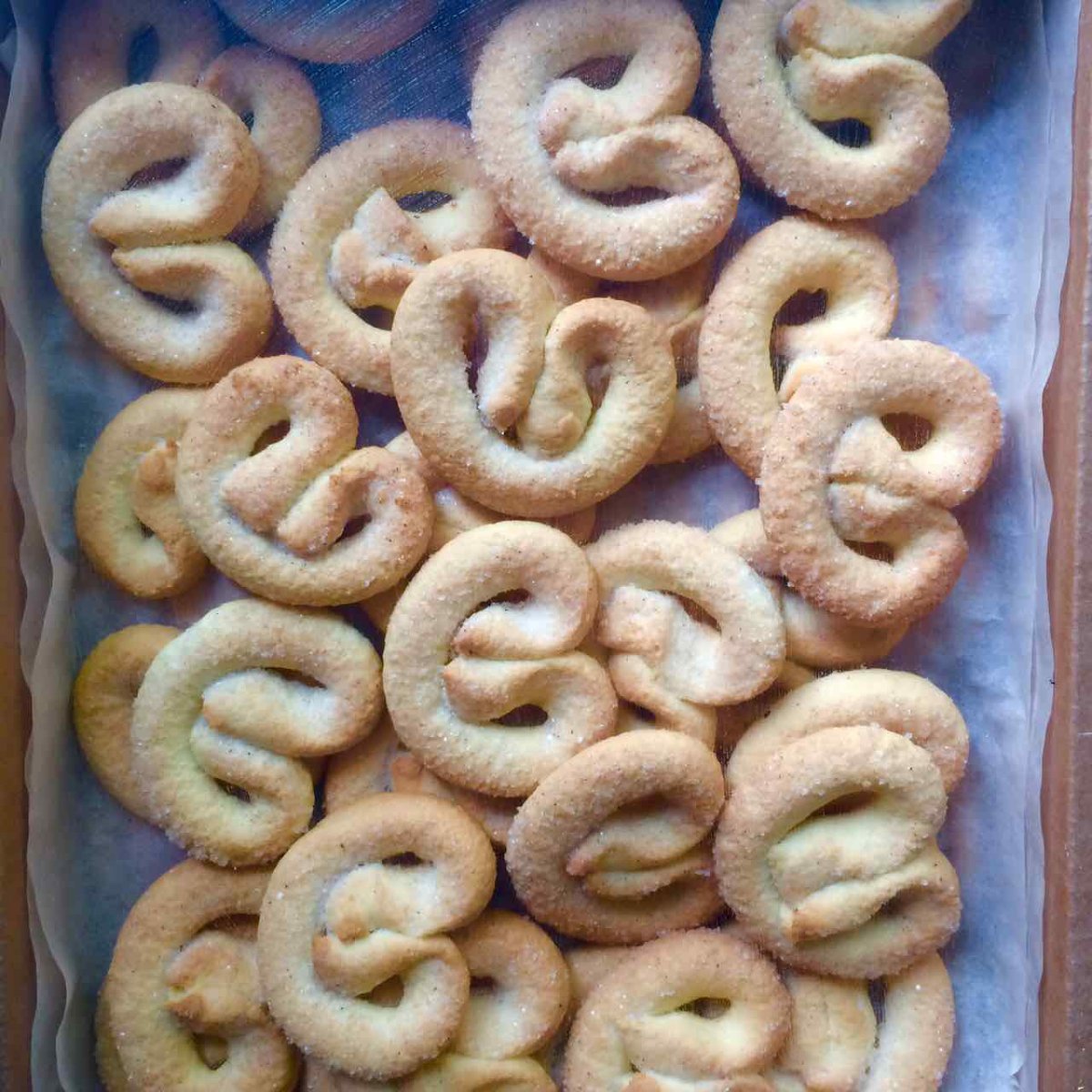 Крендель шоколадный