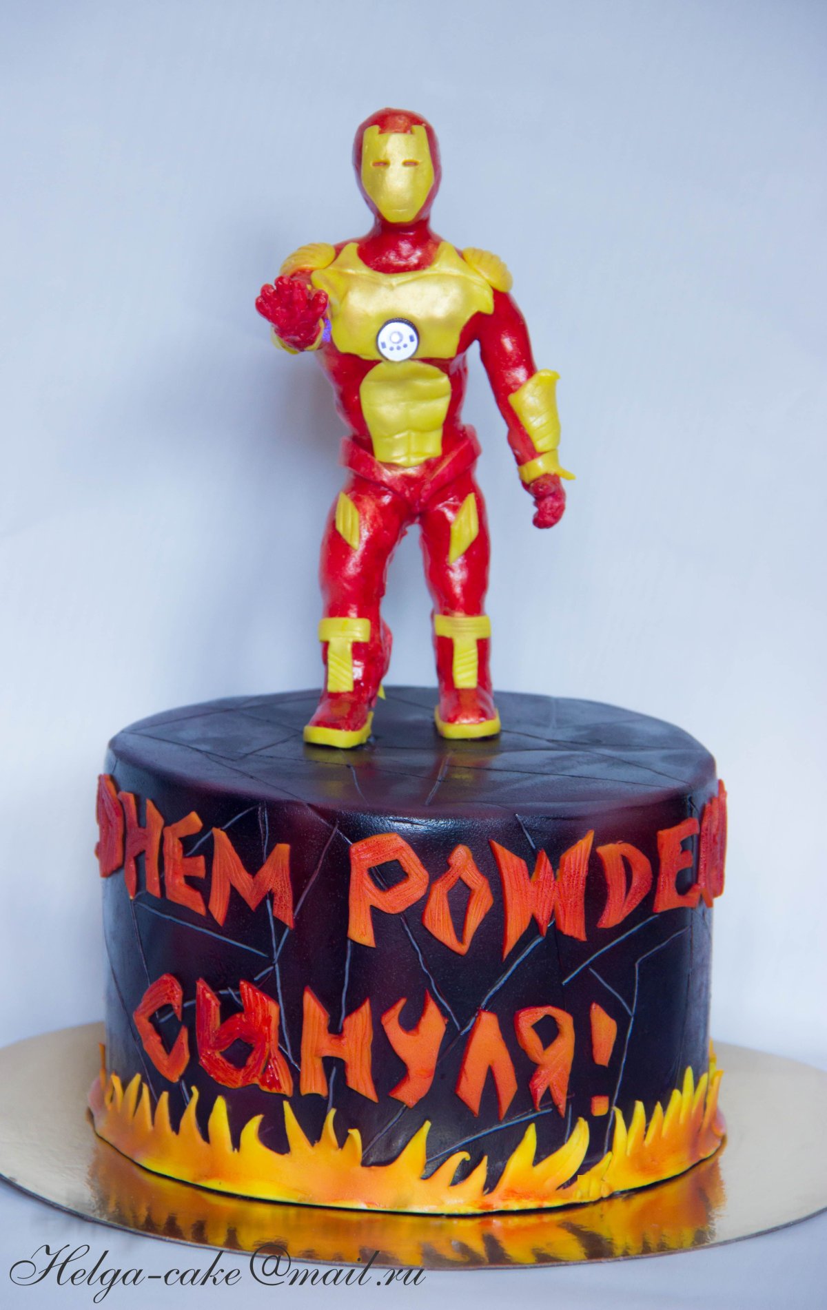 Iron man Cake