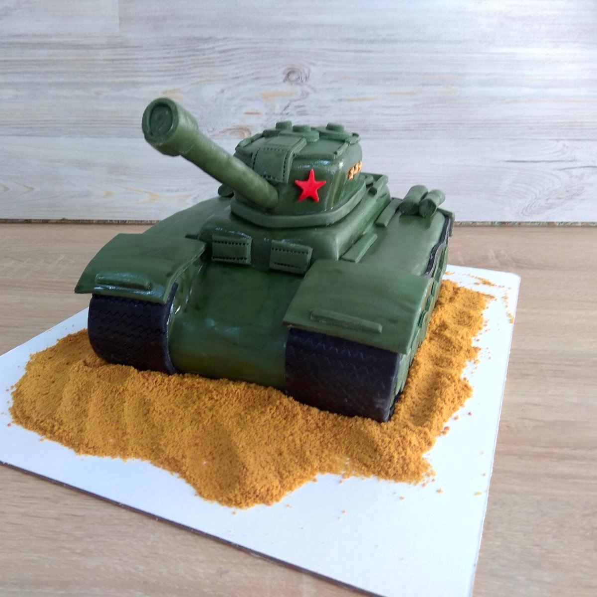 Торт военный танк