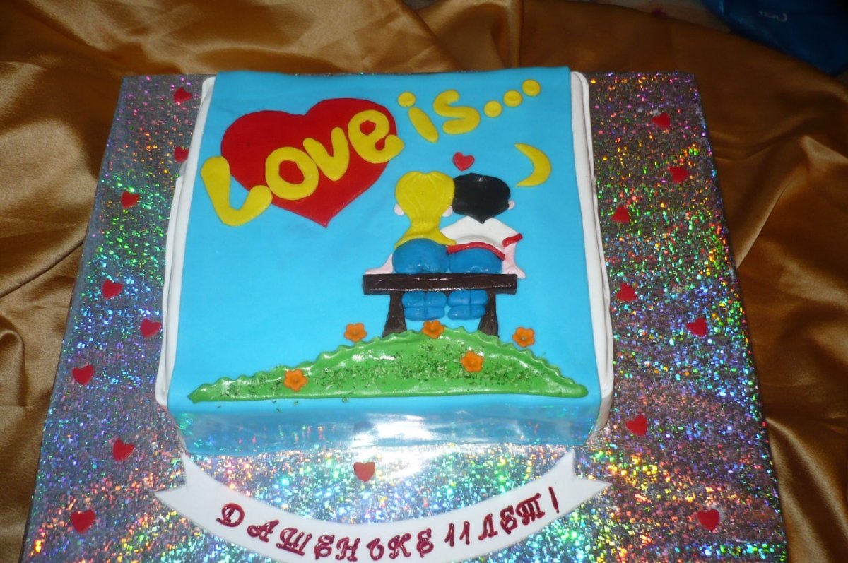 Свадебный торт в стиле Love is