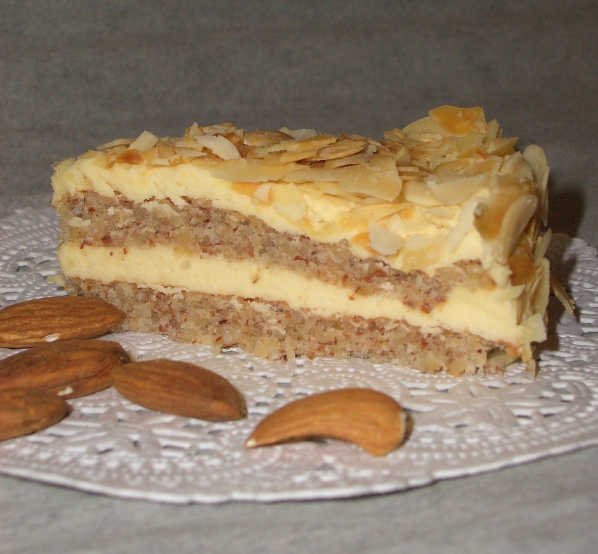 Торт ikea daim
