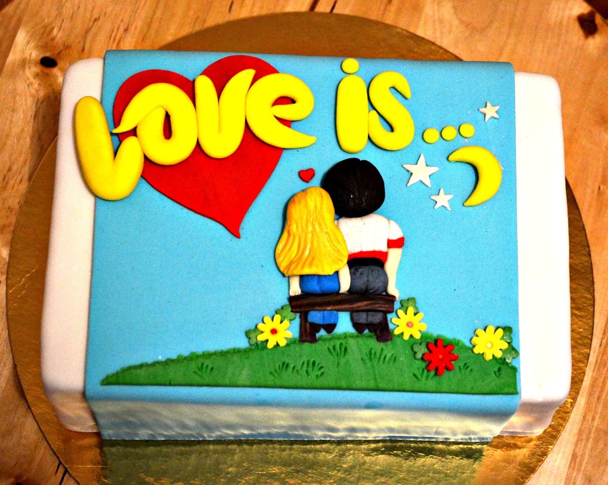 Торт с рисунком жвачки Love is