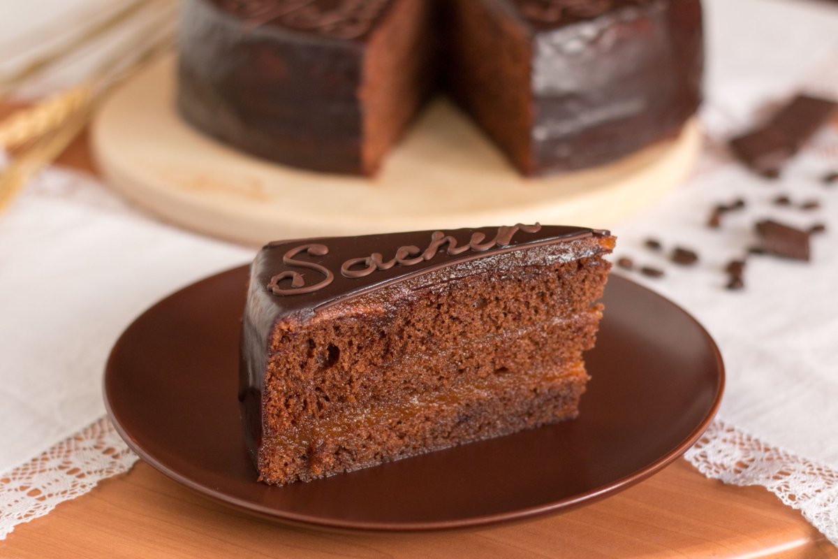 Торт Захер (Sachertorte).