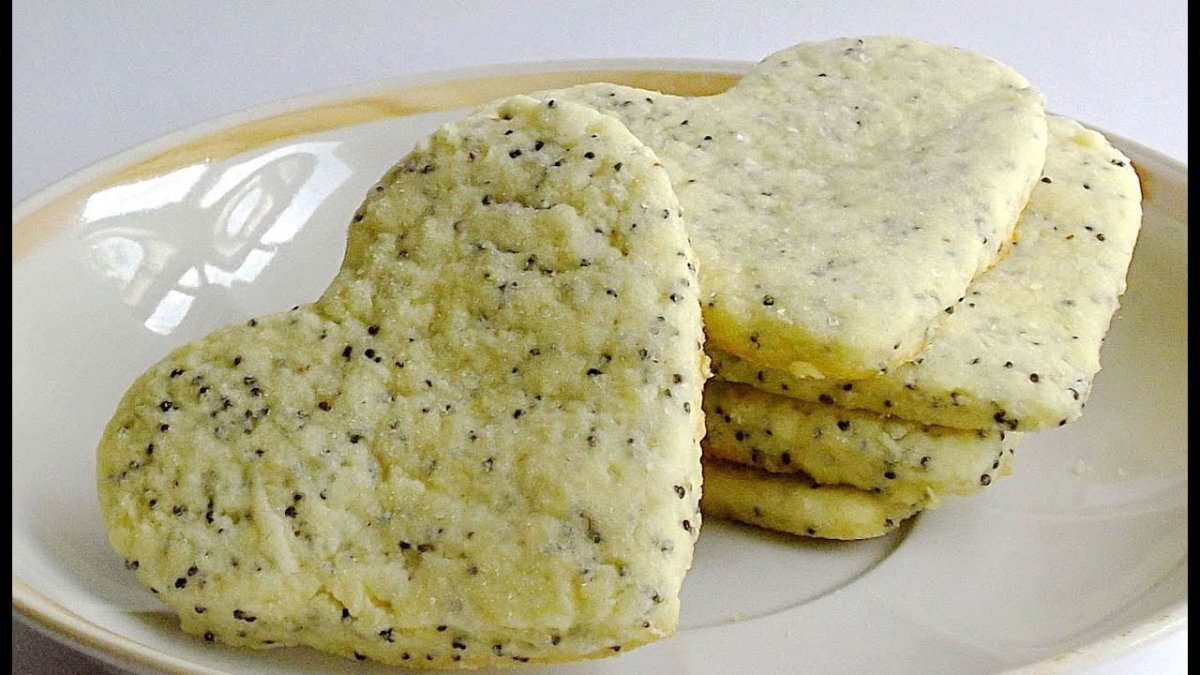Печенье нарезное с маком и джемом
