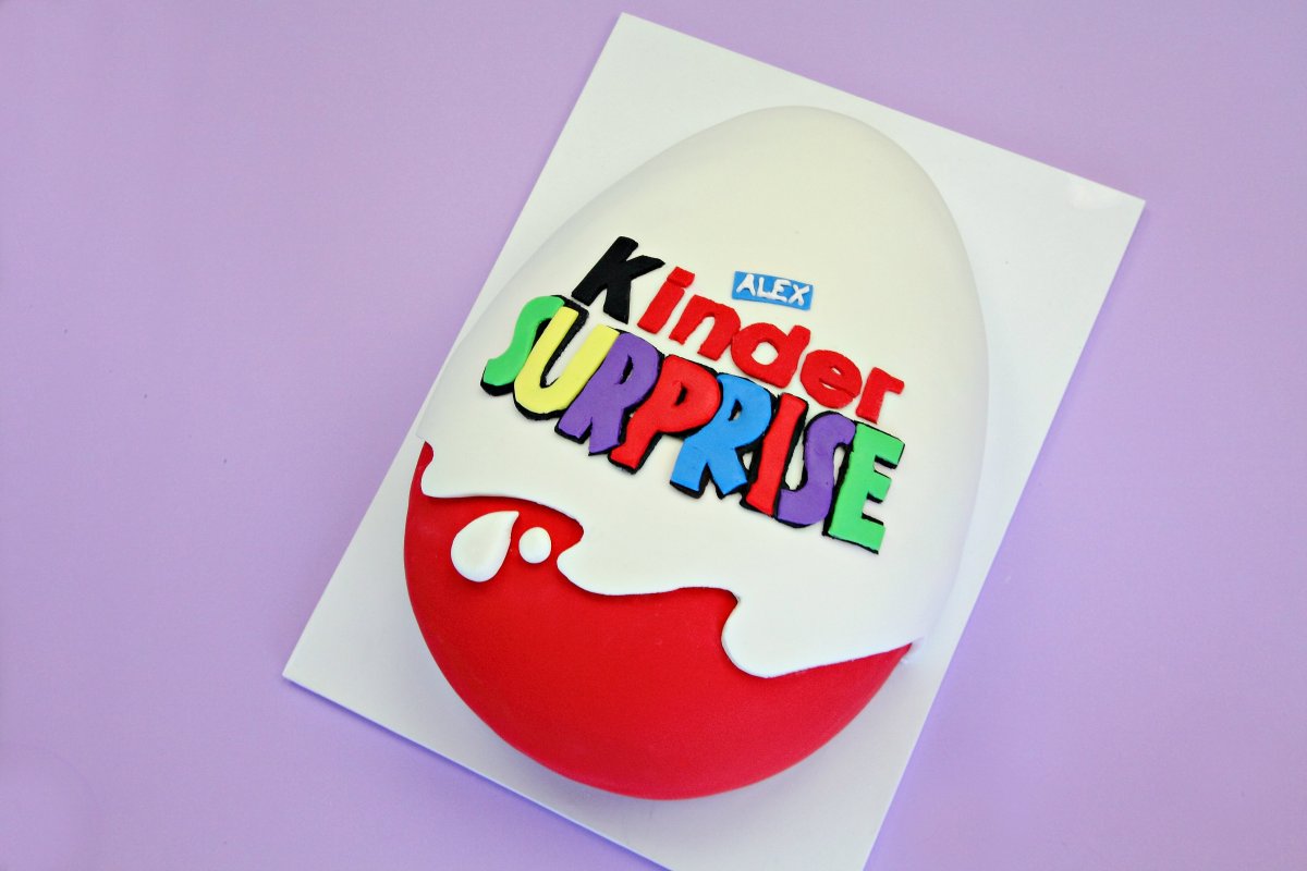 Kinder Surprise торт