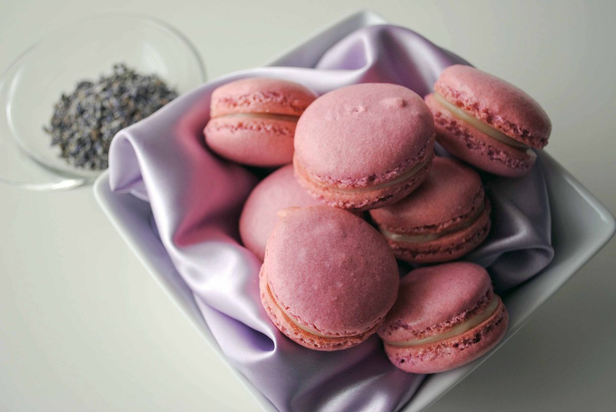 Almond французские макаруны