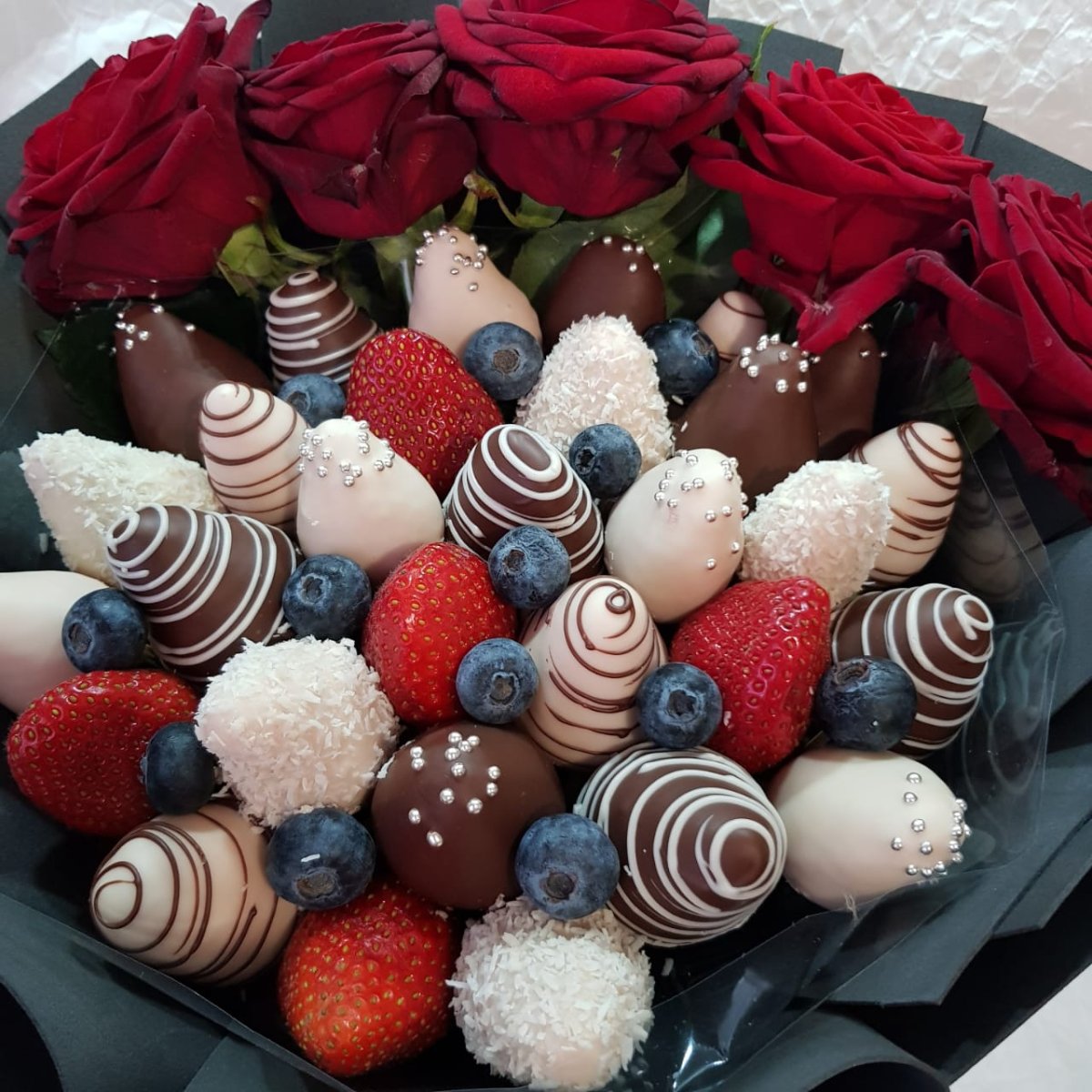 Коробочка с клубникой