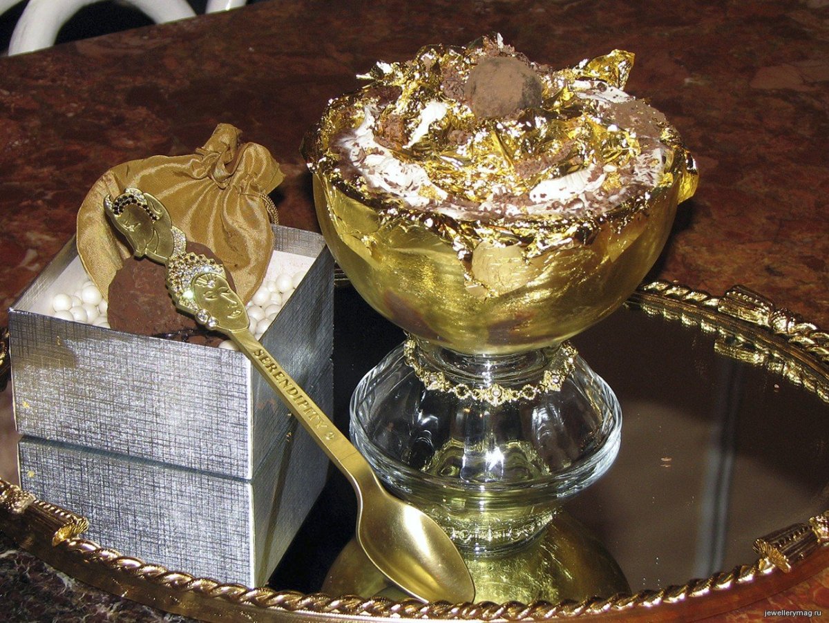 Сандей «Frrrozen Haute Chocolate»