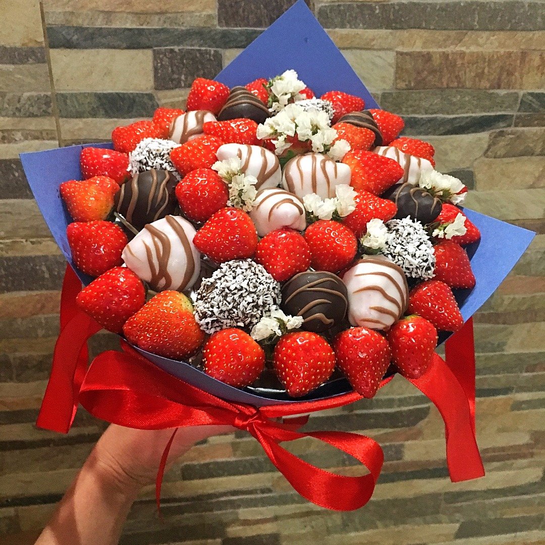 Букет из клубники в шоколаде