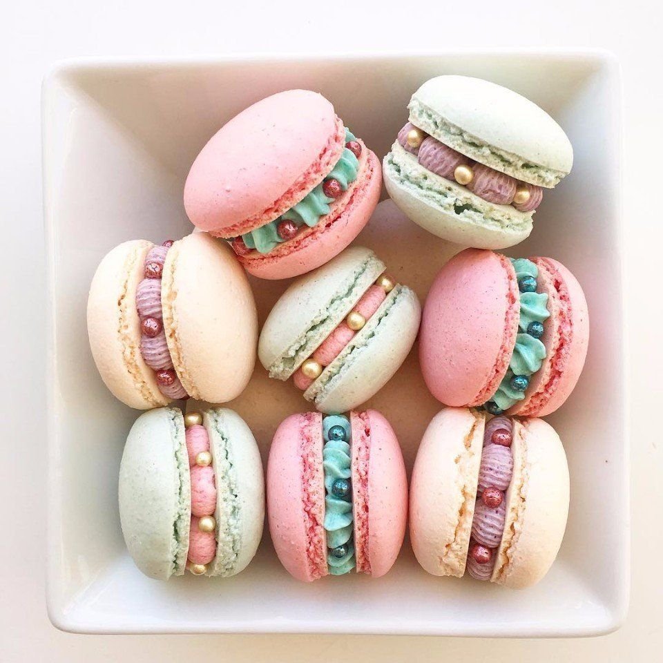 Almond французские макаруны
