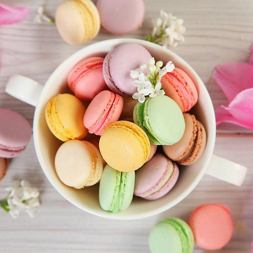 Almond французские макаруны