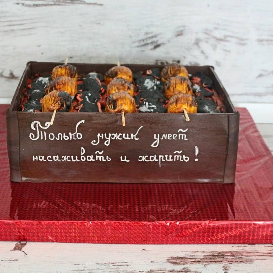 Оригинальный торт в виде шашлыка