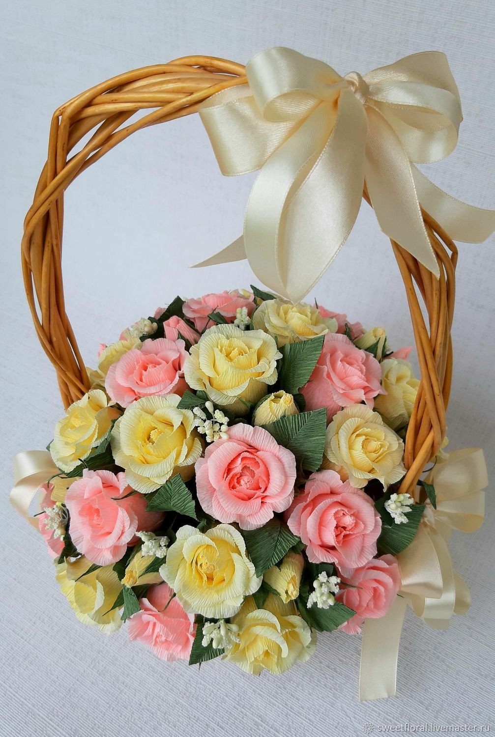 Букеты и корзинки из кофе