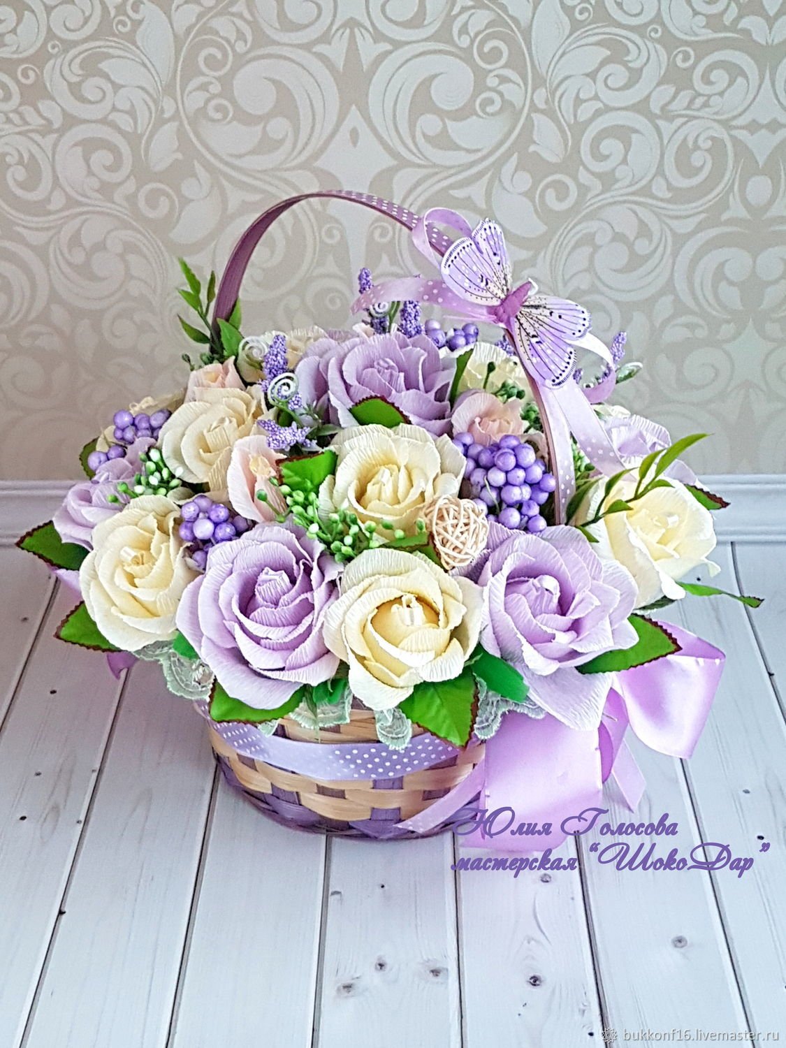 Сладкий букет в корзинке