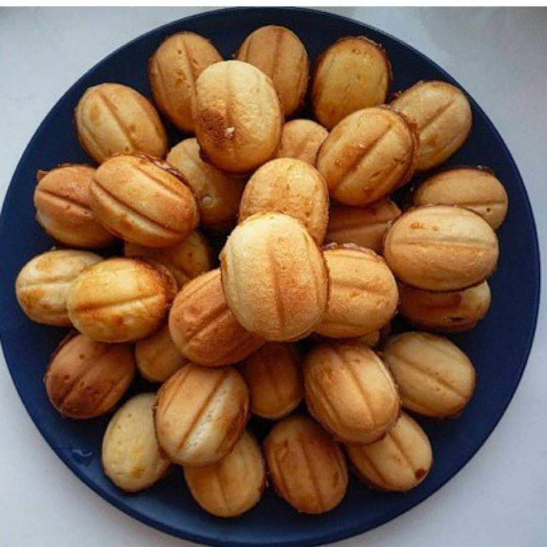 Сладкие орешки со сгущенкой