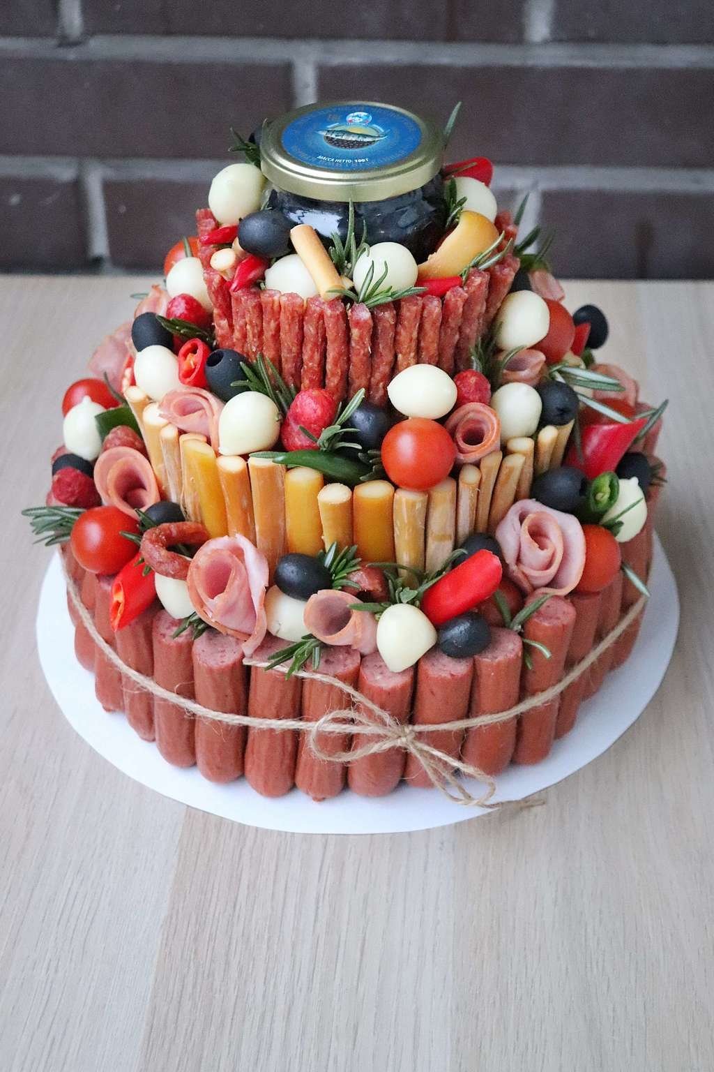 Мясной торт для мужчины